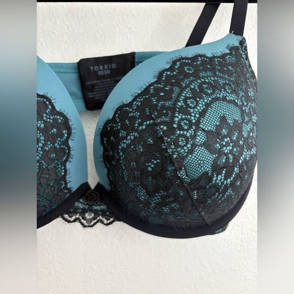 Torrid Eyelash Lace Push-up Plunge blue and black  Bra size 40DD - Picture 4 of 6